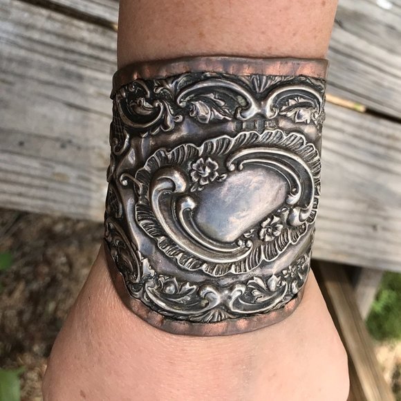 Antique Sterling Silver Cuff Bracelet Repoussé Scroll Size Small Copper 925 - Picture 9 of 9